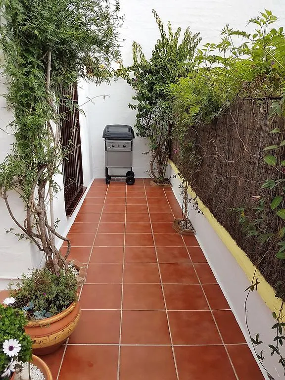Maestranza Apartment Μαρμπέλλα