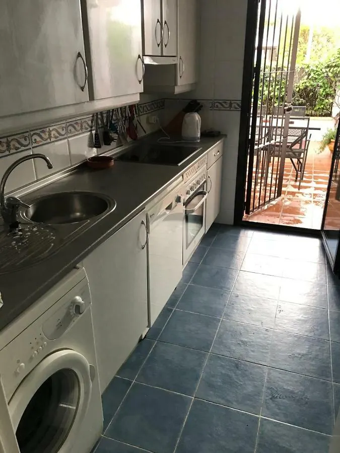 Maestranza Apartment Μαρμπέλλα