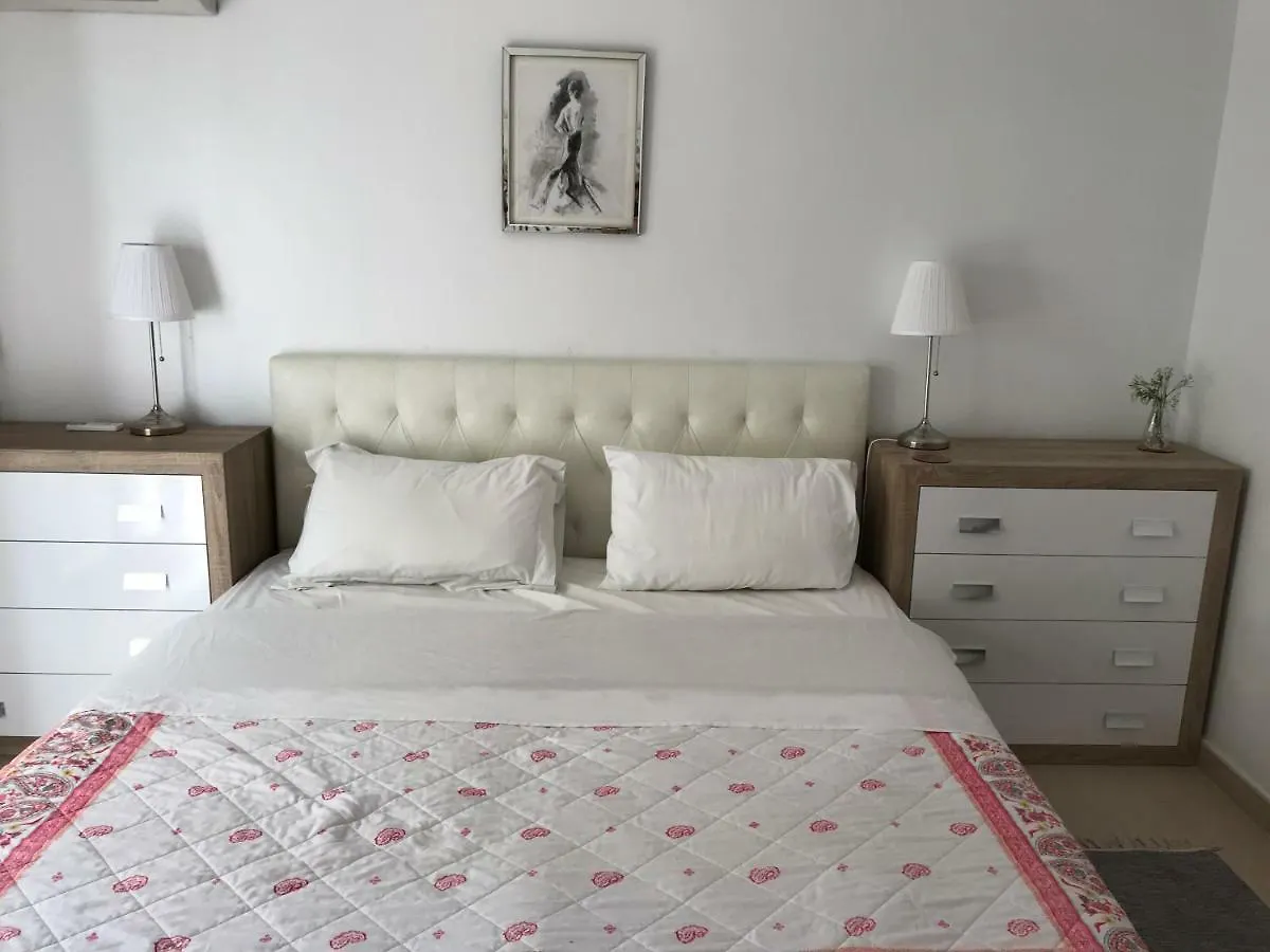 Maestranza Apartment Μαρμπέλλα